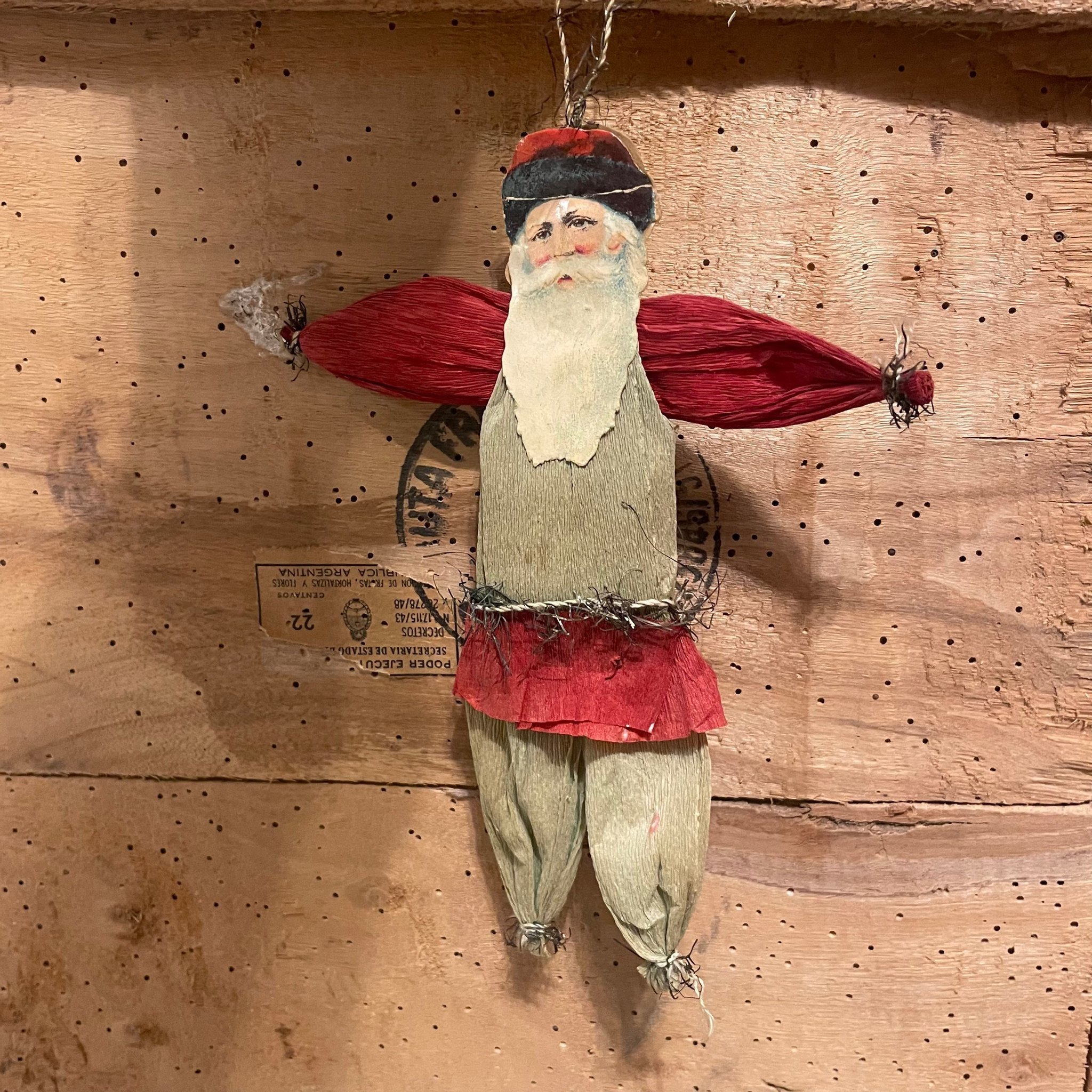 Se produkter som liknar Antik Gammal Tomte Julpynt Ju.. på Tradera