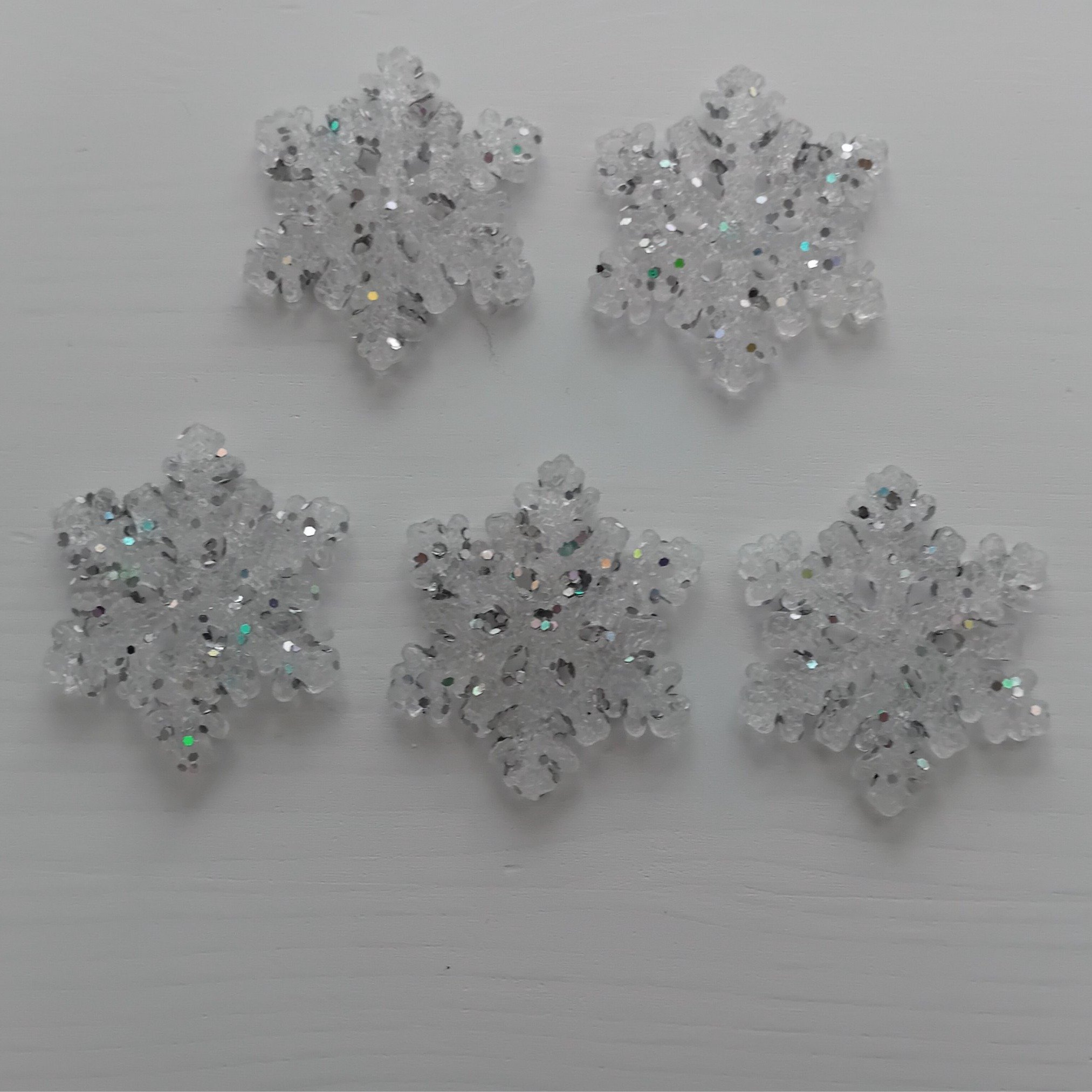 Snöflingor med glitter. Dukning, scrapbooking, .. Köp på Tradera