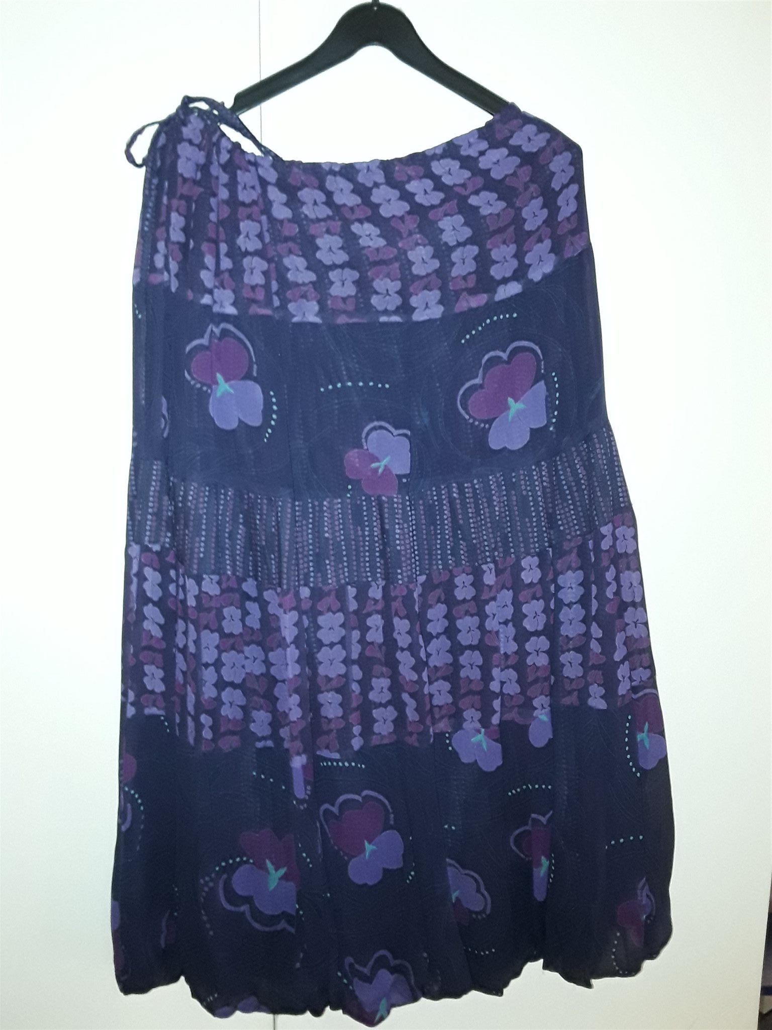 Blommig lila, lång kjol, Gudrun Gudrun Gudrun Sjödén XL f0a10c Blommig lila, lång kjol, Gudrun Gudrun Gudrun Sjödén XL f0a10c