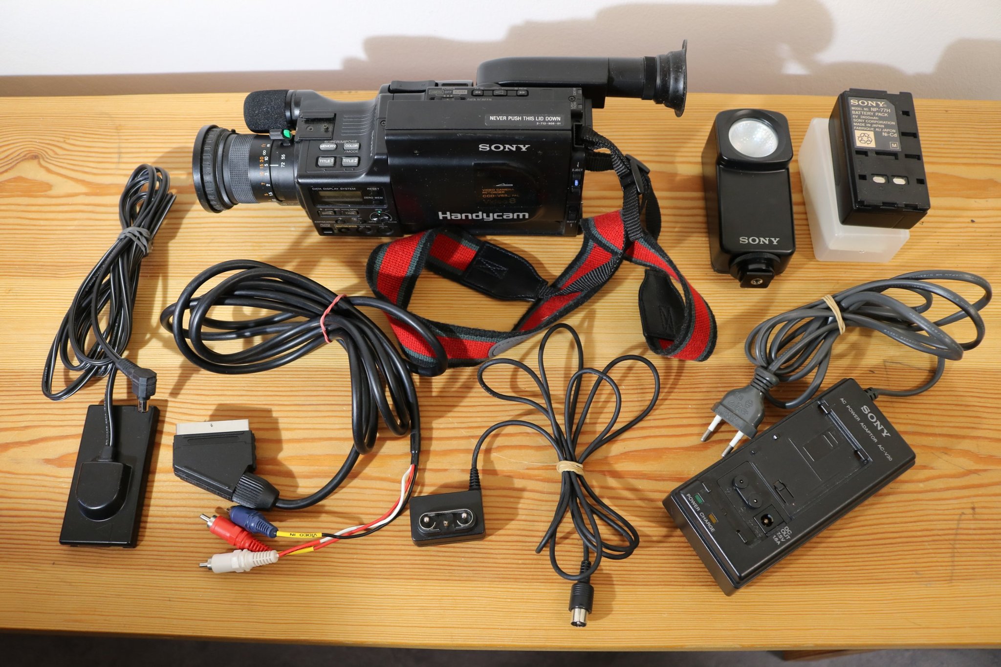Se produkter som liknar Sony Video camera recorder mo.. på Tradera (557781078)