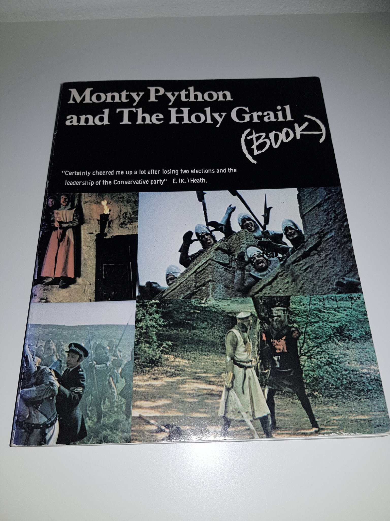 Monthy Python and the Holy Grail BOOK med filmm.. | Köp på Tradera ...