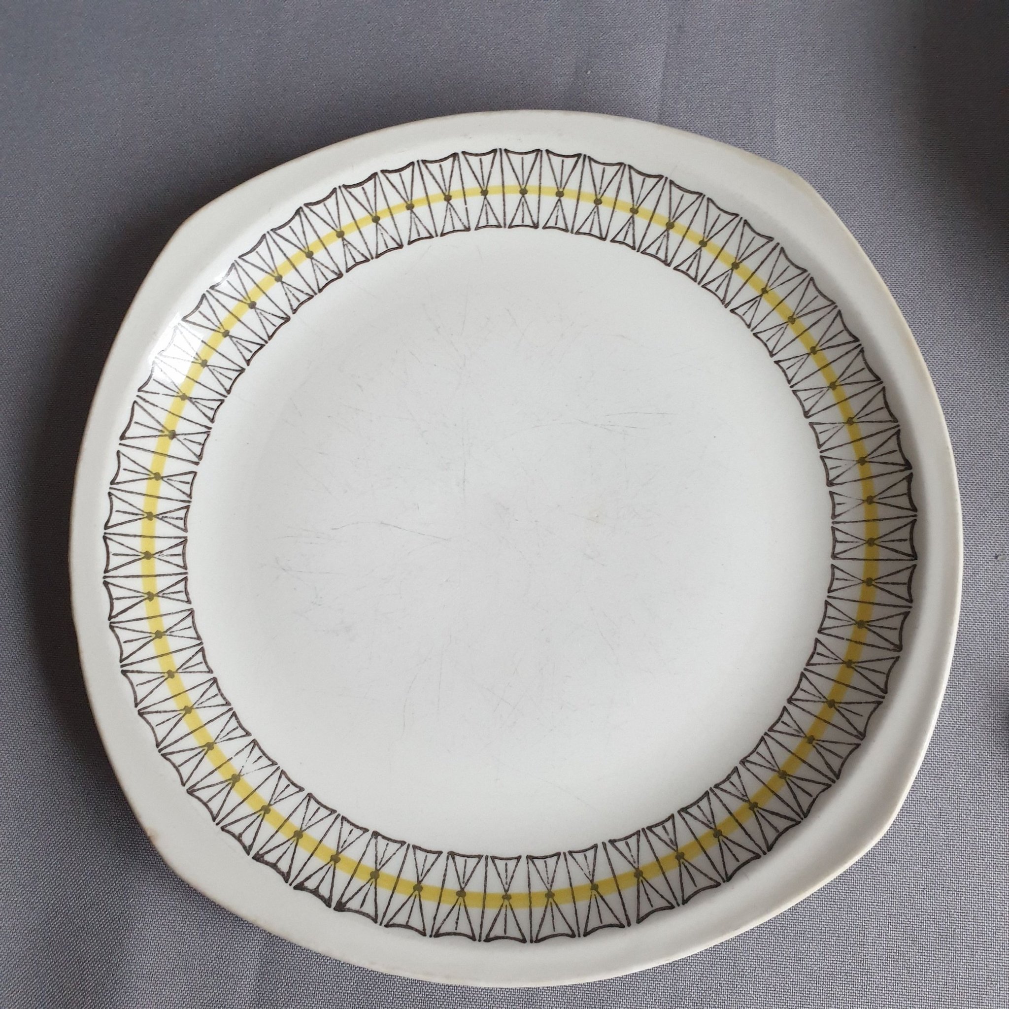 UpsalaEkeby tallrik "Kryss" Köp på Tradera (576344326)