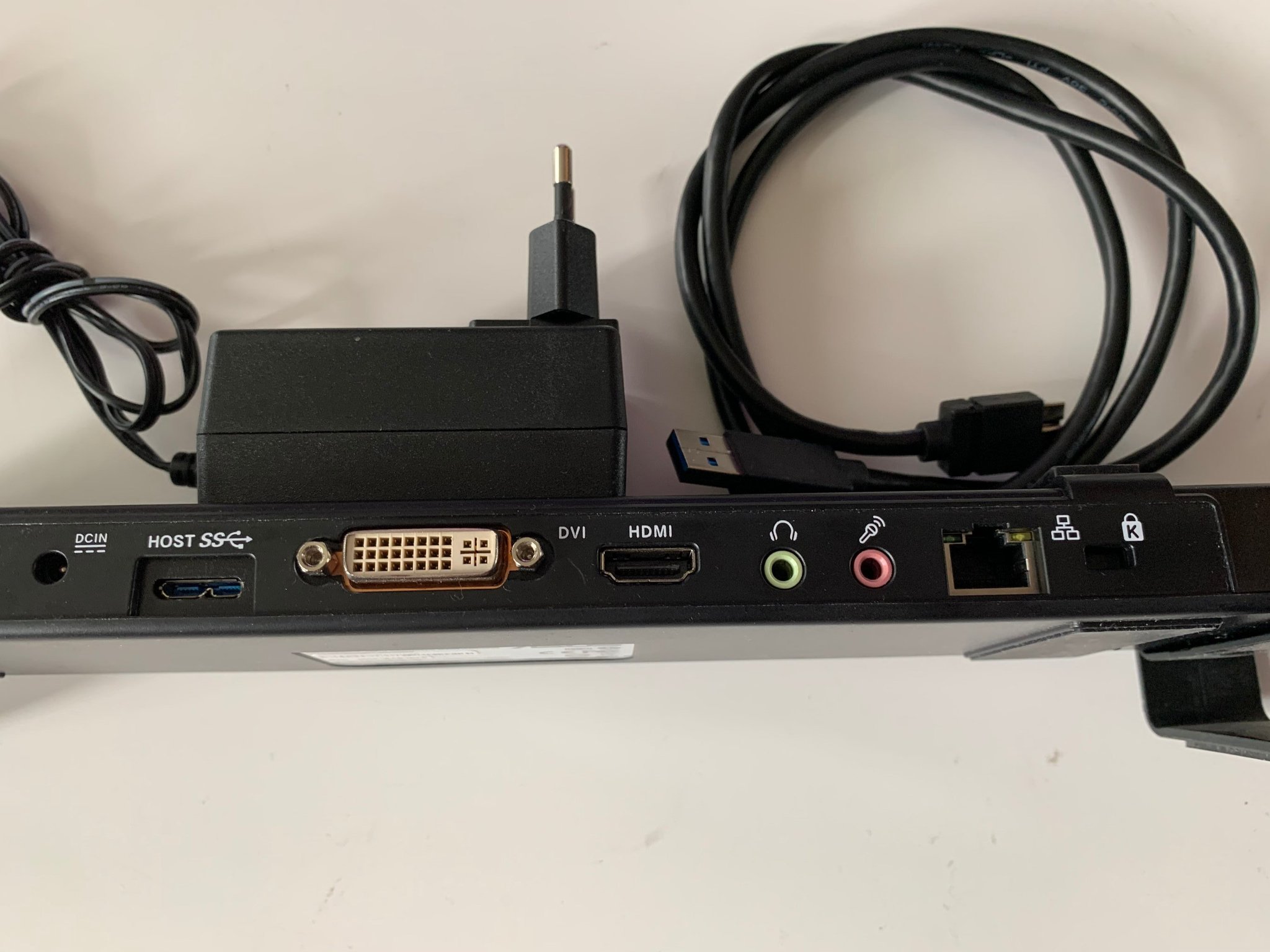 Asus usb 3 0 hz 3 docking station for notebooks 400781257 k p p 