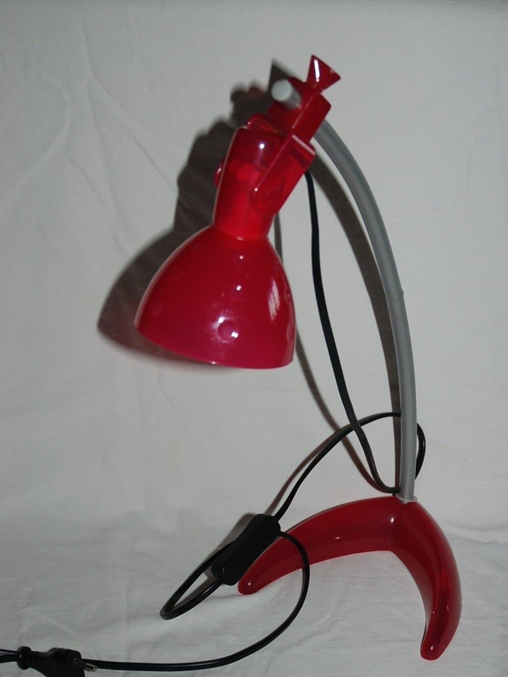 Se produkter som liknar Röd skrivbordslampa IKEA från.. på Tradera ...