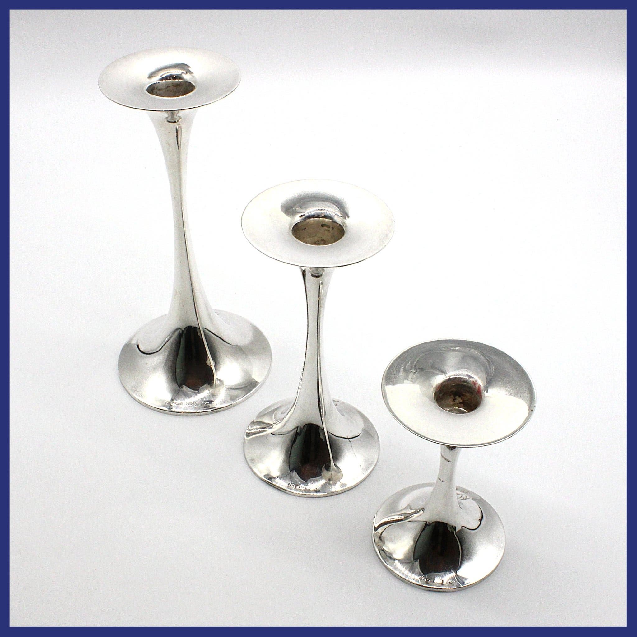 Ljusstakar, 830 silver, "Trumpetti", signerade av Tapio Wirkkala
