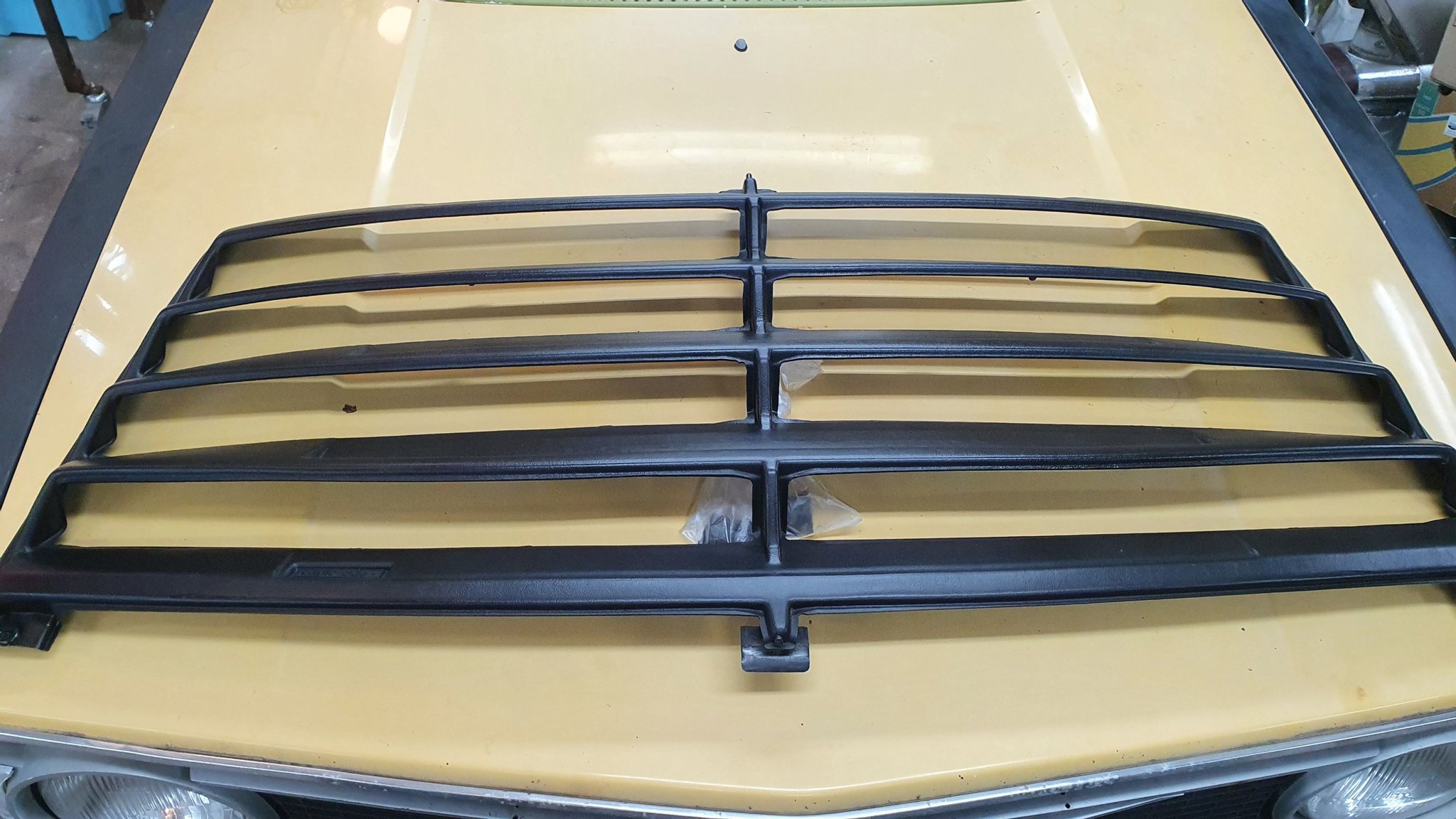 Se produkter som liknar Jalusi volvo 140 240 på Tradera (576370686)