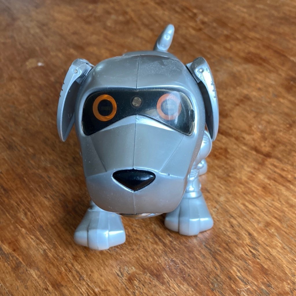 Vintage Tekno Robotic Dog Manley Toy Quest Silv.. Köp på Tradera