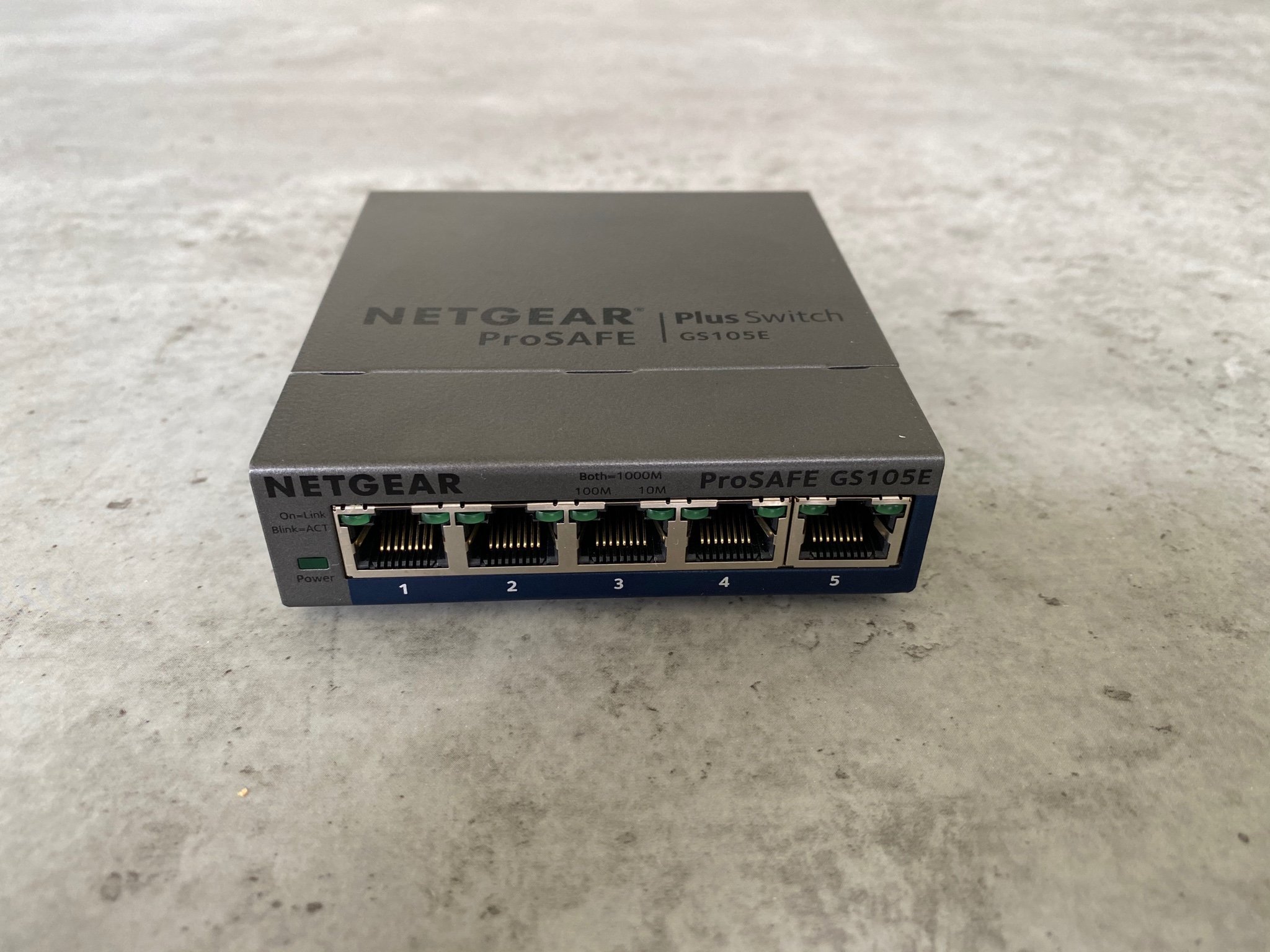 Netgear ProSAFE PLUS GS105E gigabit switch (417873379) ᐈ Köp på Tradera