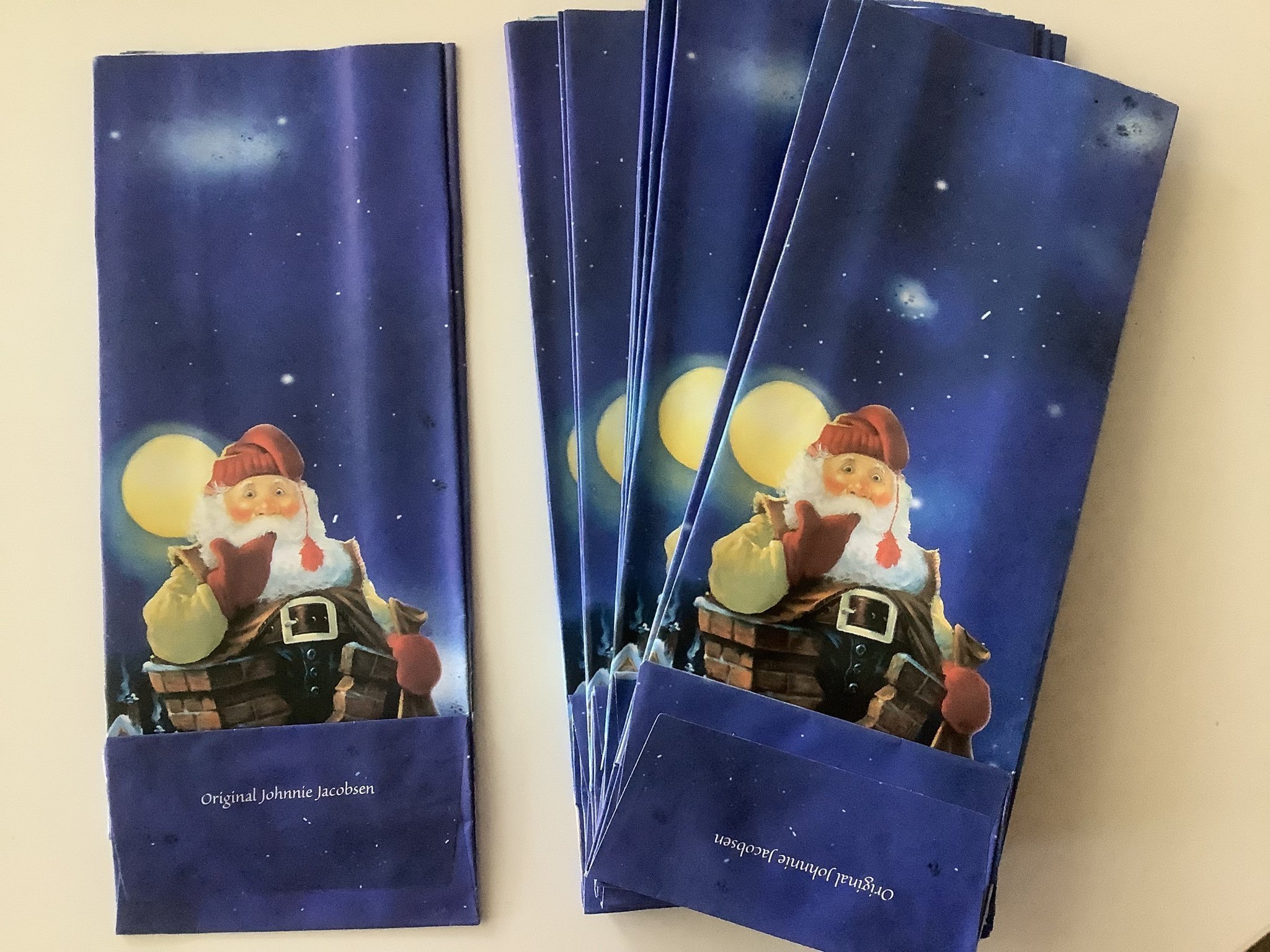 12 stycken papperspåsar till julgodis eller lit.. Köp på Tradera