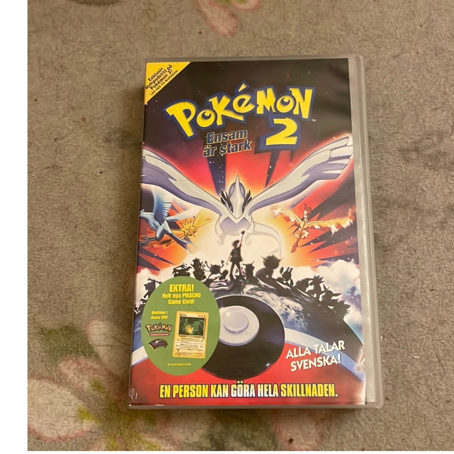 Se produkter som liknar Pokemon 2 filmen ~ Ensam är s.. på Tradera ...