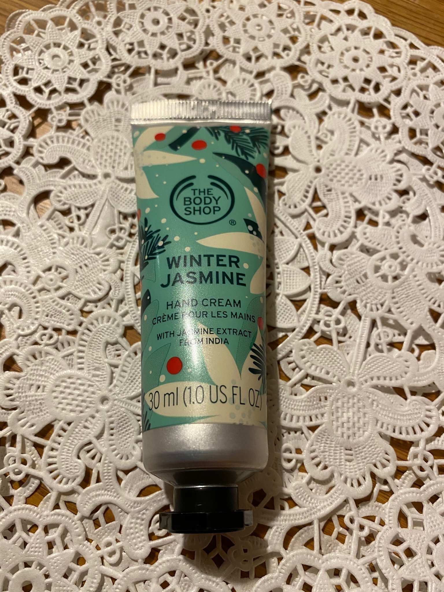 The Body Shop Winter Jasmine handkräm 30 ml Köp på Tradera (519040303)