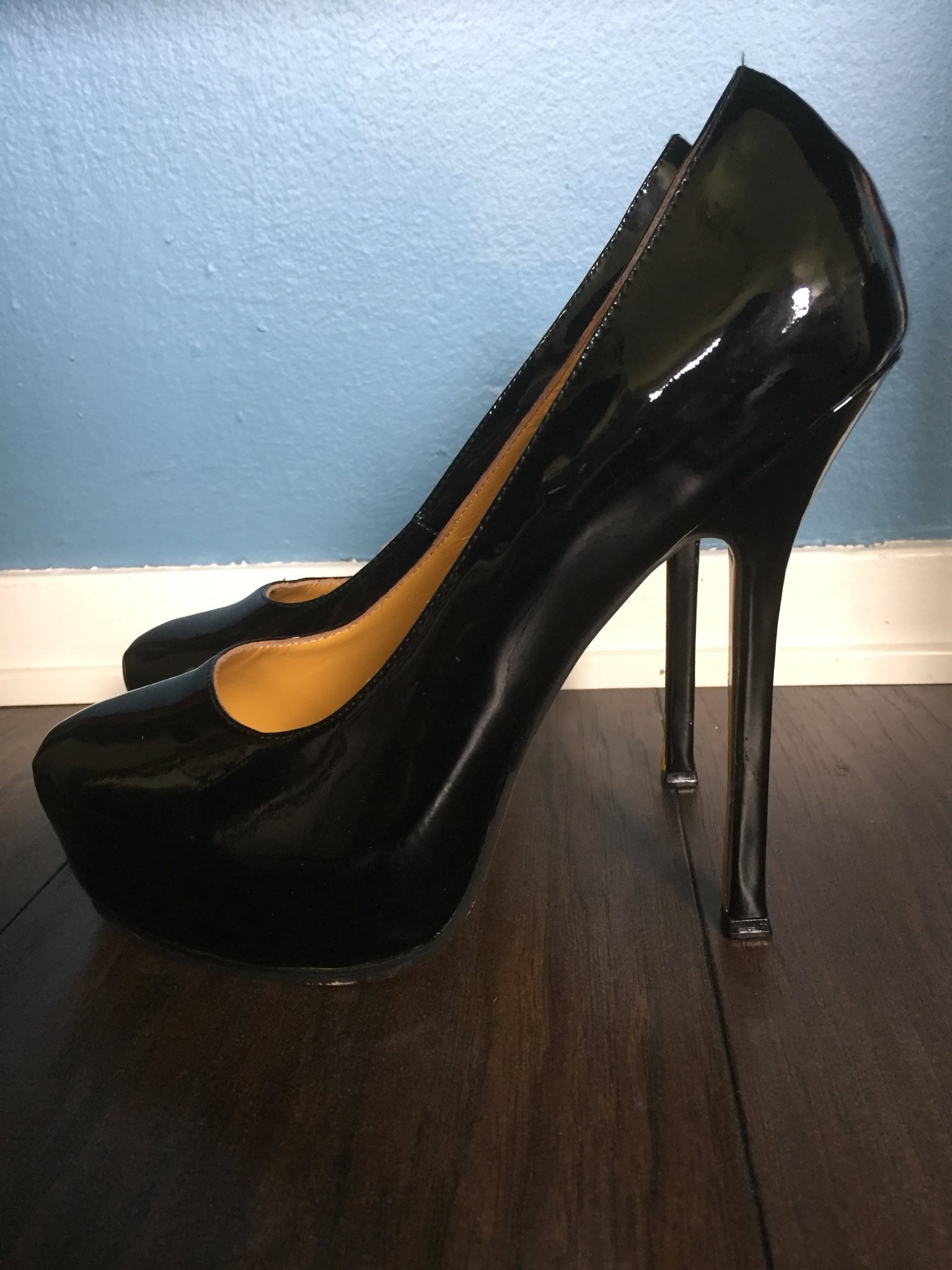 yves saint laurent tribtoo