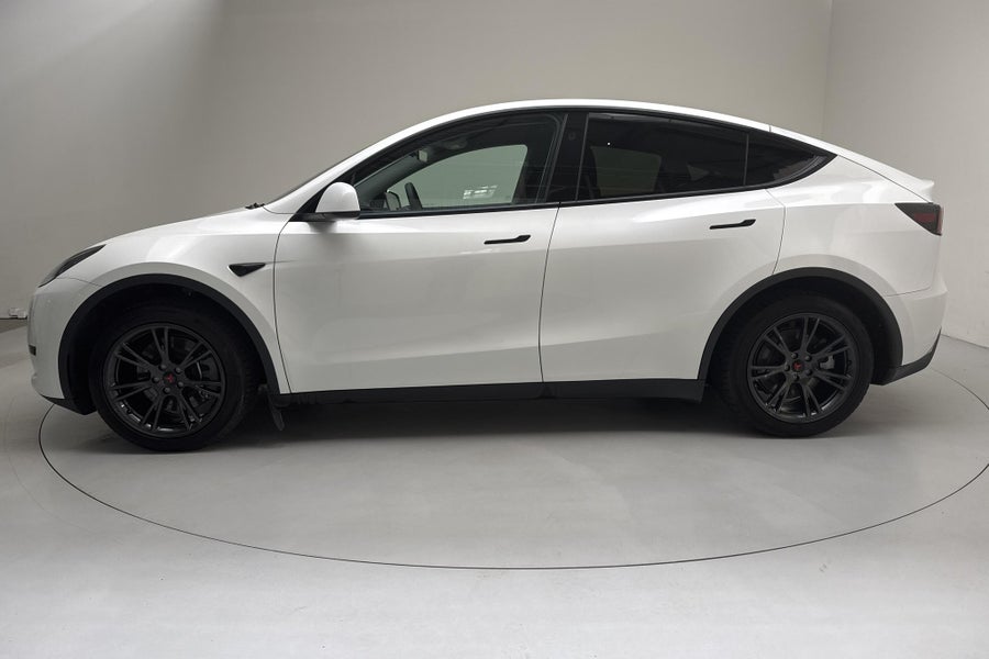 Se produkter som liknar Tesla Model Y Long Range RWD på Tradera (753479745)