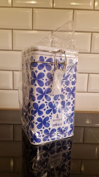 Se produkter som liknar Rörstrand Mon Amie kaffeburk på Tradera (720880657)