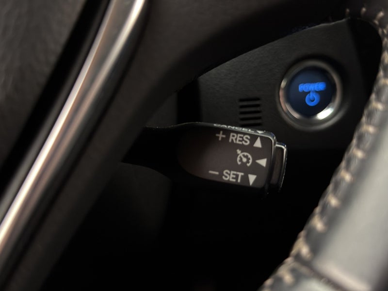 Toyota Auris TS Hybri.. | Köp från Riddermark-Bil-Lanna på Tradera ...