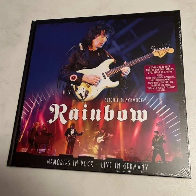 Se produkter som liknar Rainbow - Ear-book CD/DVD/BLU.. på