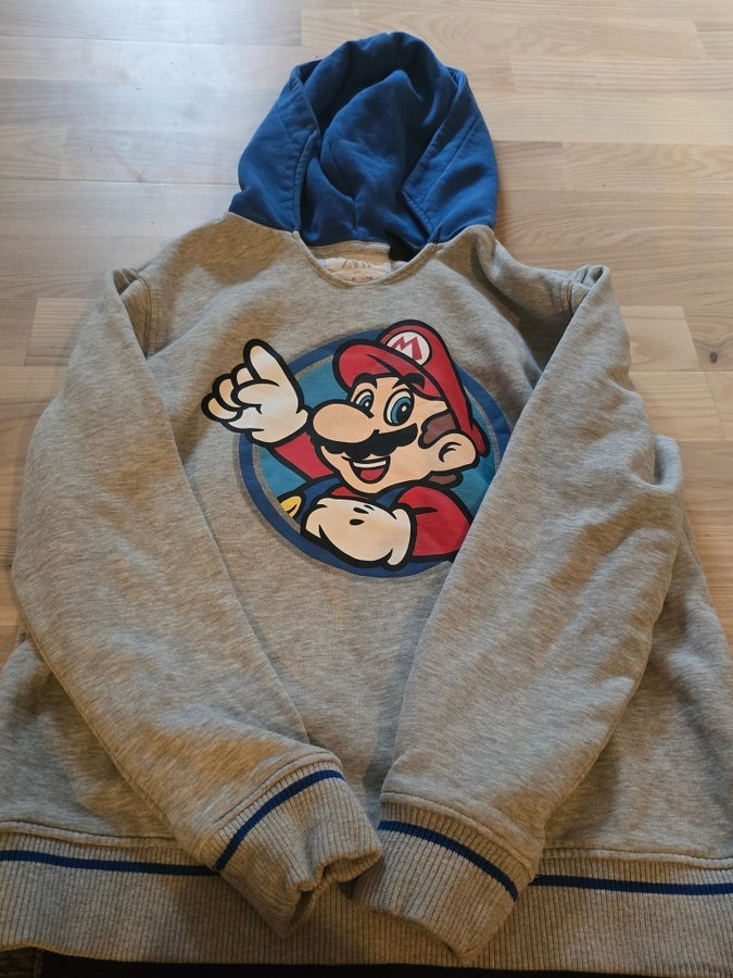 Två Hoodies Zara Super Mario WE/SC Köp på Tradera (699014843)