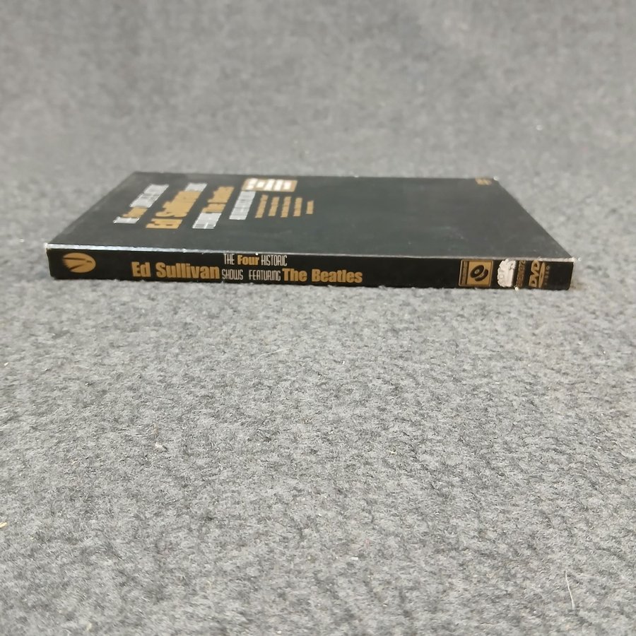 The four comple.. | Köp från ErikshjälpenSecondHandLund på Tradera