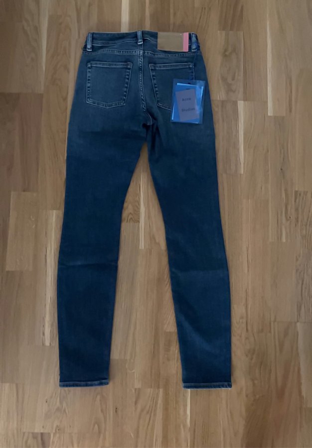 Acne Studios Climb Mid Blue-jeans NWT Köp från MaiApp på Tradera