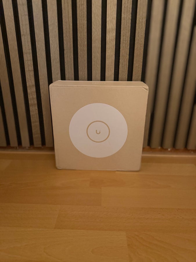 Se produkter som liknar Ubiquiti UniFi U7-Pro-Max Acc.. på Tradera ...
