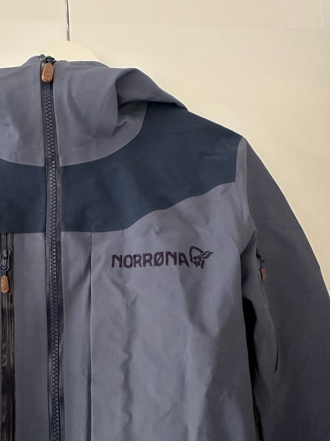 Se produkter som liknar Norrøna Tamok Gore-Tex Perfor.. på Se produkter som liknar Norrøna Tamok Gore-Tex Perfor.. på