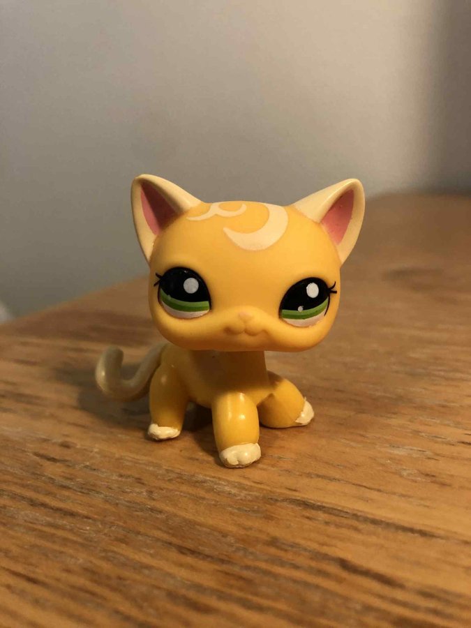 Se produkter som liknar Littlest Pet Shop LPS Hasbro på Tradera