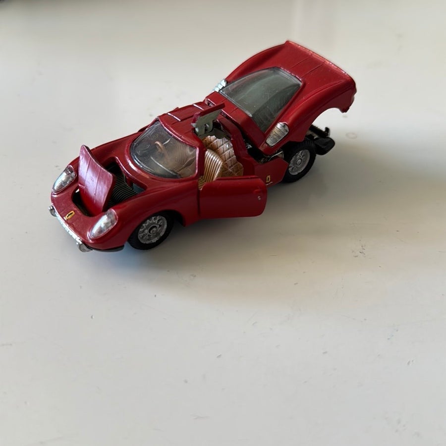 Se produkter som liknar Politoys Ferrari 250 Le Mans .. på Tradera