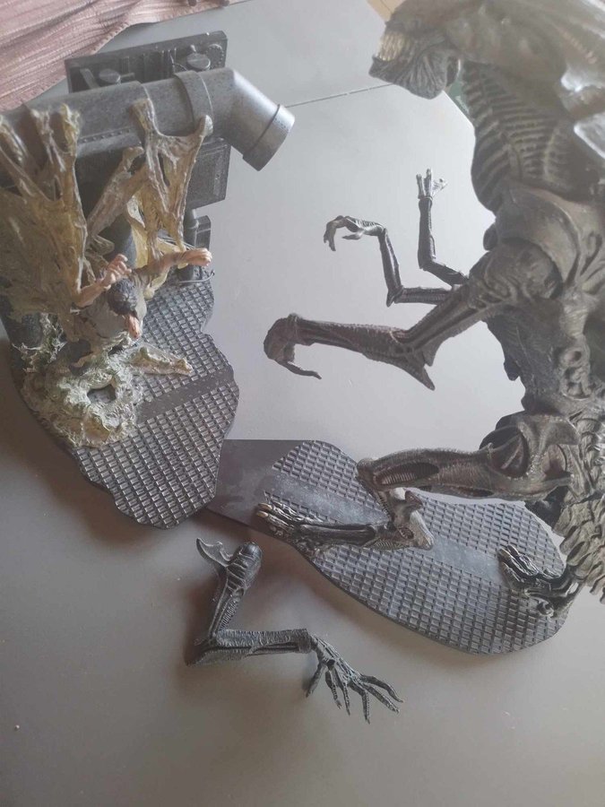 McFarlane Toys Movie Maniacs 6 Alien Queen | Köp på Tradera