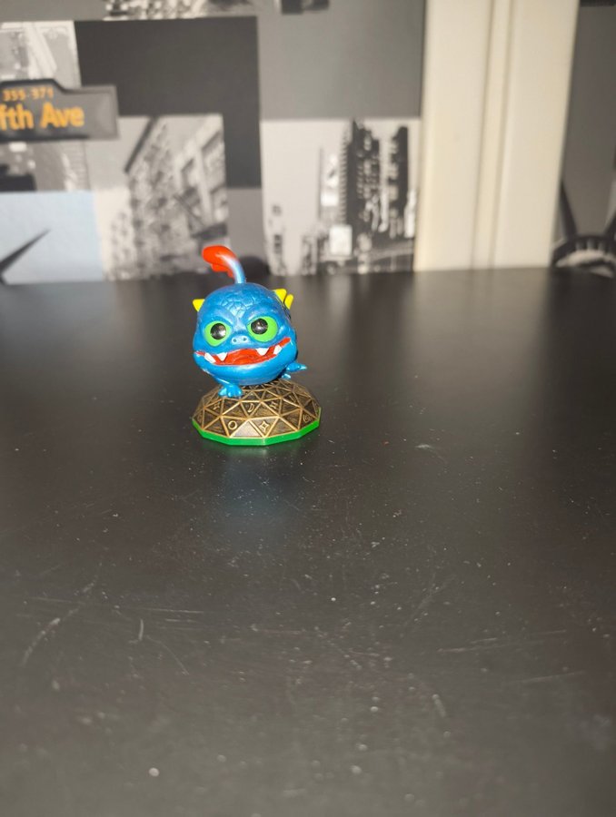 FIGURINE SKYLANDER SKYLANDERS SERIE 1 SPYRO'S ADVENTURE