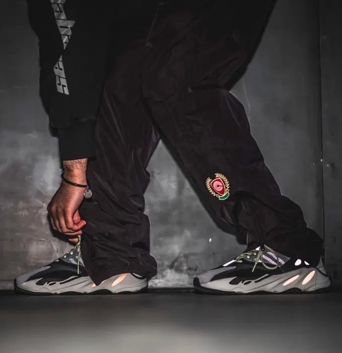 パンツ Yeezy Season 5 Crest Track Pant Yeezy Season 5 Track Pants | Grailed