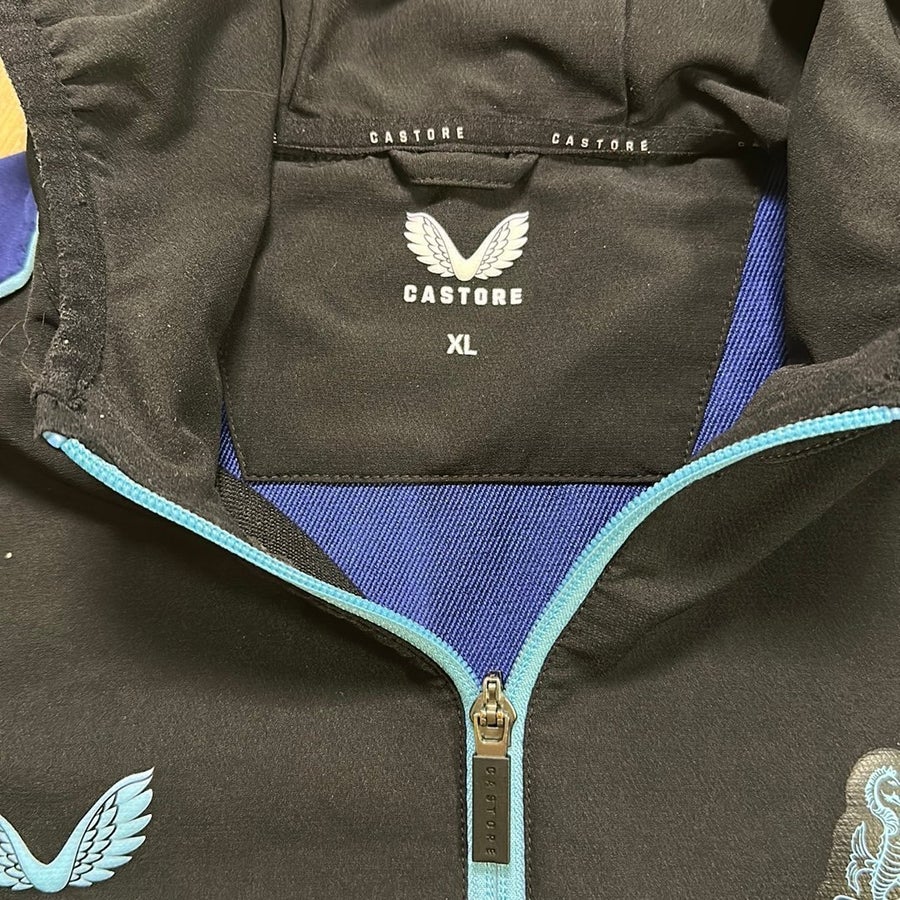 Castore Newcastle United FC Hooded Jacket Size XL | Köp på Tradera