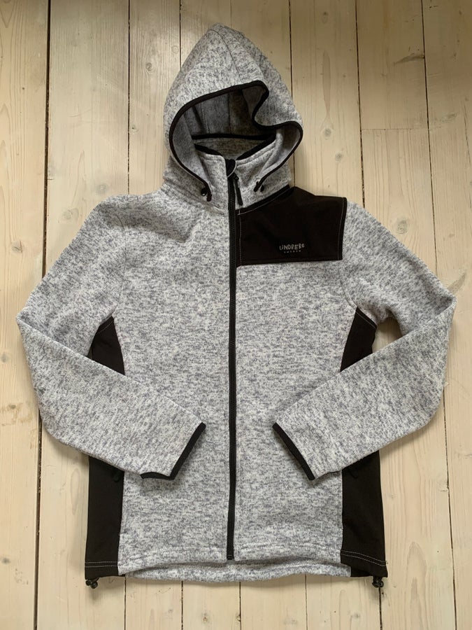 Se produkter som liknar Klädpaket 158/164 Levis hoodi.. på Tradera  (608548657)