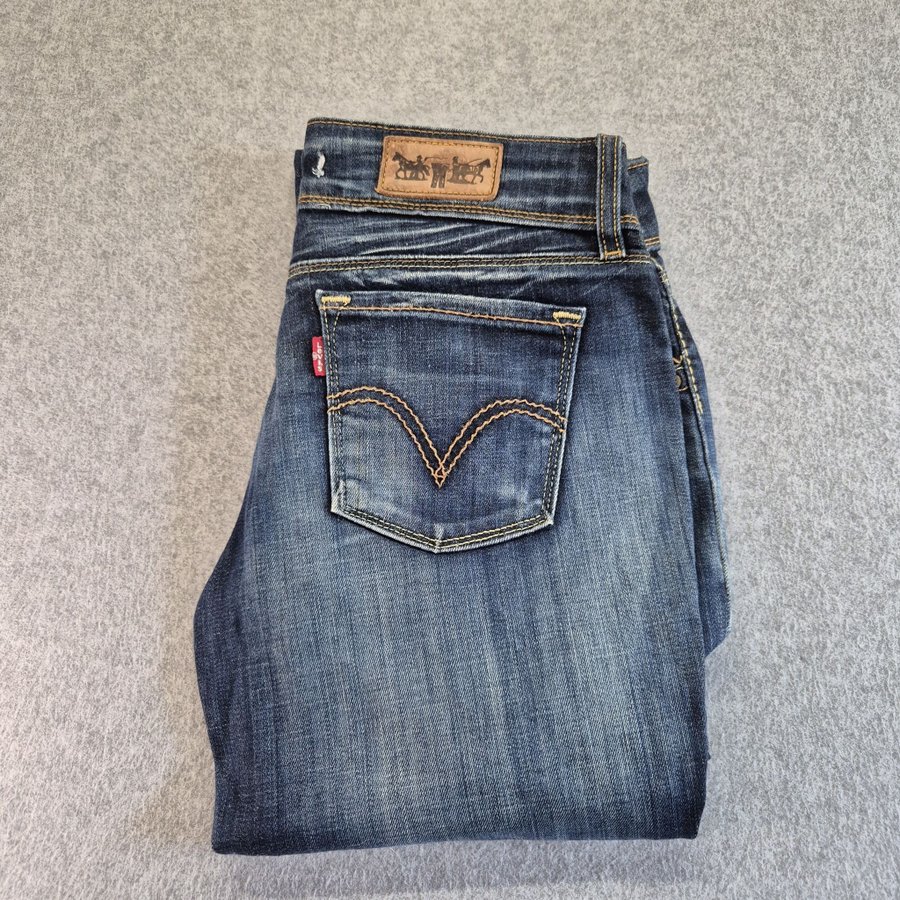 Se produkter som liknar Levi's 571 slim fit jeans på Tradera