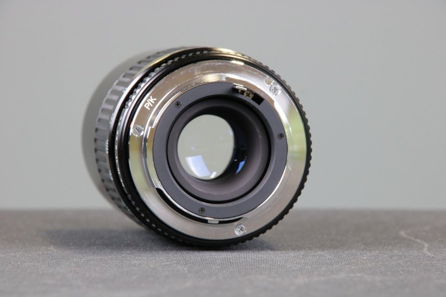 RMC Tokina 200mm F3.5 för Pe.. | Köp från UniqueVintage på