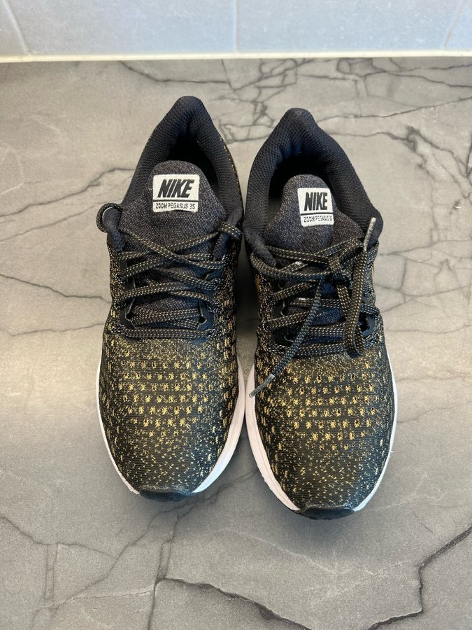 Nike Air Zoom Pegasus 35 Metallic Gold Kop pa Tradera 643749403