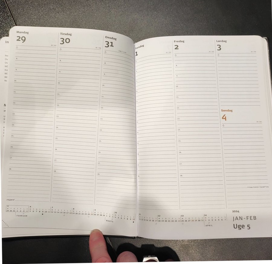 Se produkter som liknar Kalender 2024 stl 25×17 på Tradera (619533709)