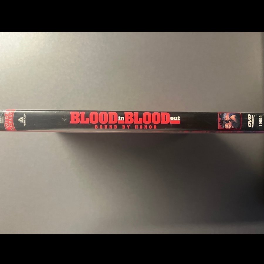 Se produkter som liknar Blood In, Blood Out på Tradera