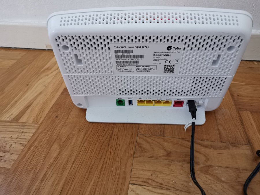 Se produkter som liknar Supersnabb Telia router smart.. på Tradera