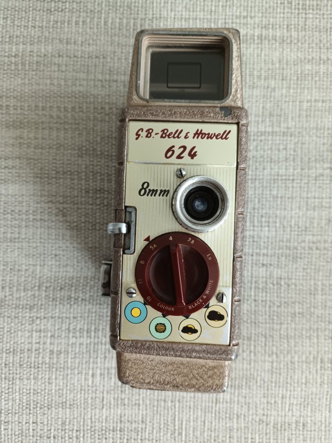 Caméra Vintage 8 Mm G B Bell & Howell 624 – Cinéma Amateur