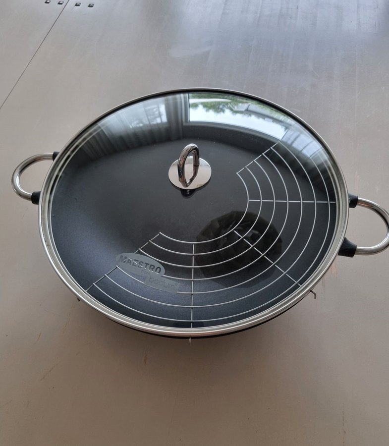 Se produkter som liknar Wokpanna Maestro from Bodum på Tradera