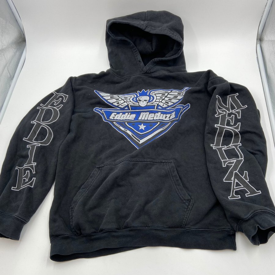 Se produkter som liknar Eddie Meduza Small på Tradera