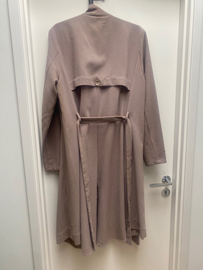 Object OBJANNLEE LONG trenchcoat | Köp på Tradera (609938899)