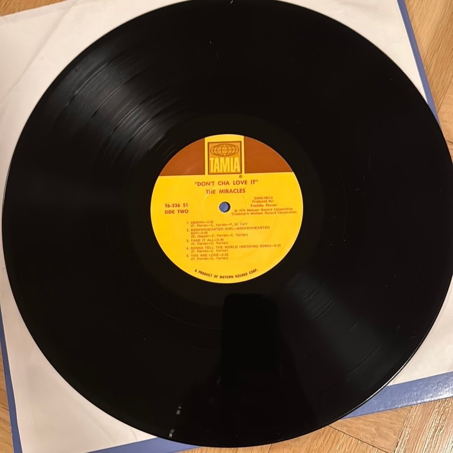 The Miracles - Don't Cha Love It LP | Köp på Tradera (714484373)