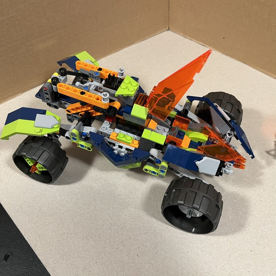 Rock Climber Aaron Lego Lego Nexo Knights Aaron 70355 Lego Aarons