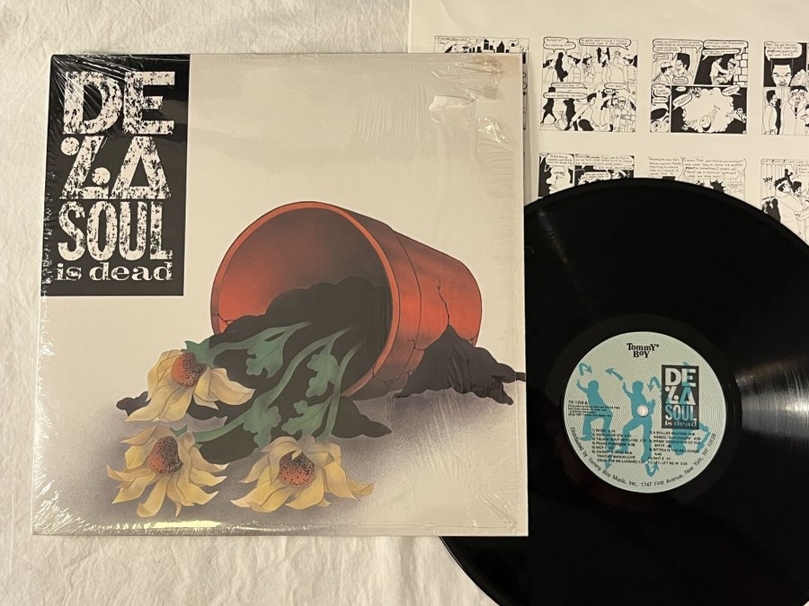 DE LA SOUL De La Soul Is Dea.. | Köp från BrommaRecords på Tradera