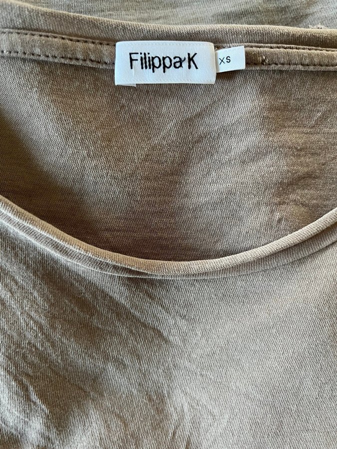3st Filippa K roll neck tee stl XS | Köp på Tradera (727468639)
