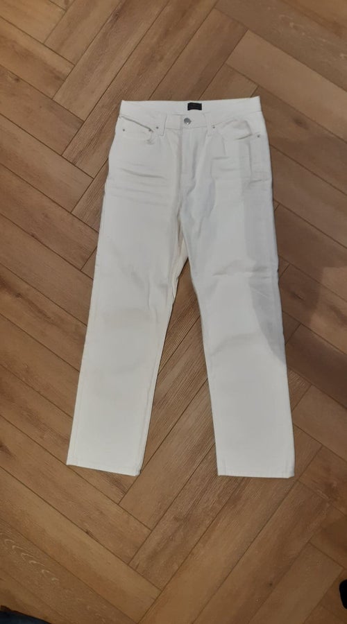 Nelly jeans, cheeky fit straight leg 