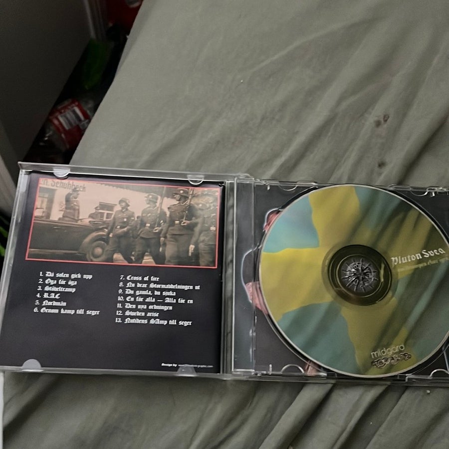 Pluton Svea - Stöveltrampen Ekar Igen CD | Köp på Tradera (736188087)