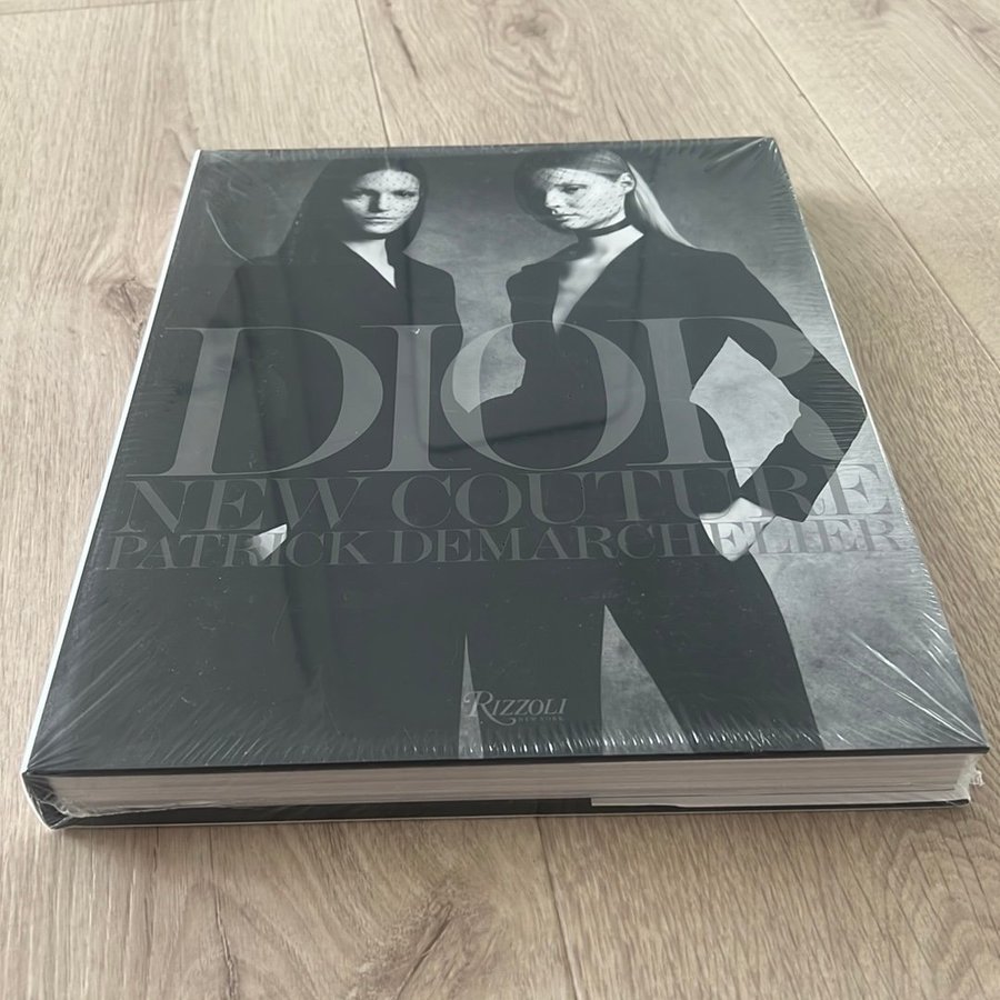 Dior New Couture av Patrick Demarchelier | Köp på Tradera (705265649)