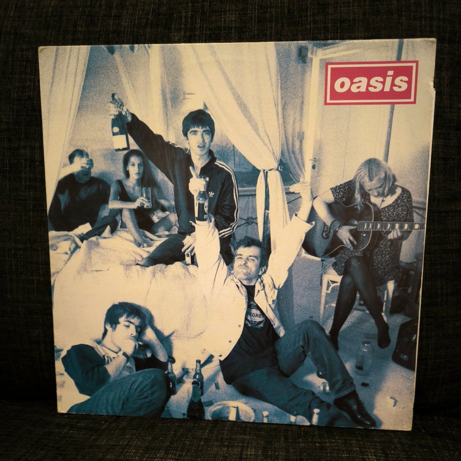 Oasis : Cigarettes & alcohol [12